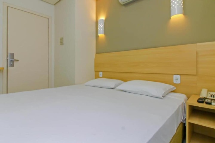 Room 22 of 86
