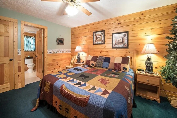 Bear Essentials 3 Bedroom Home with Fireplace