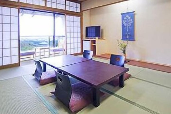 Room 26 of 59