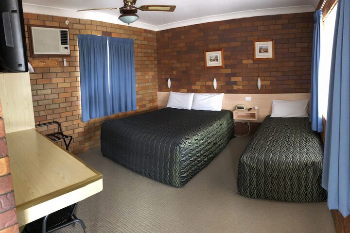 Room 6 of 26