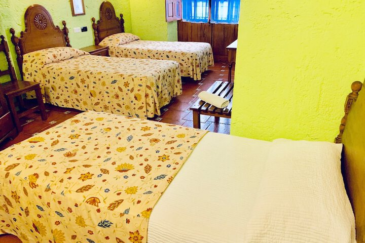 Room 9 of 38