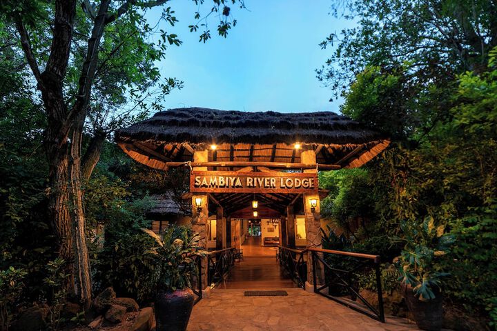 Sambiya River Lodge