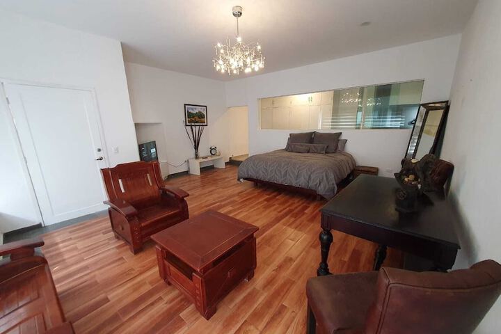 Room 3 of 16