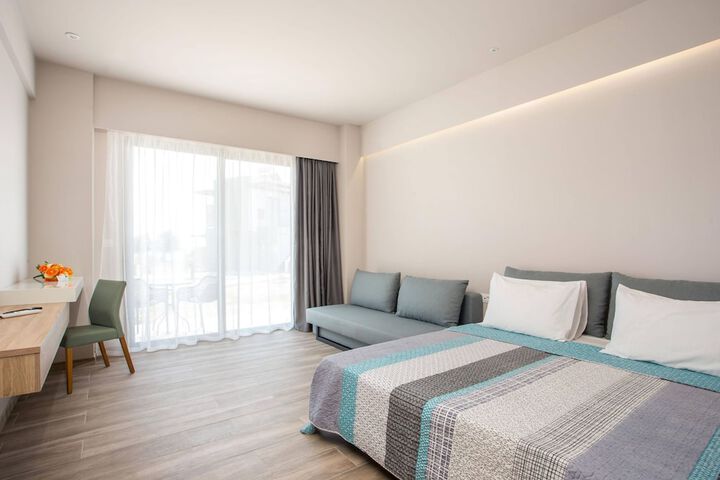 Room 3 of 46