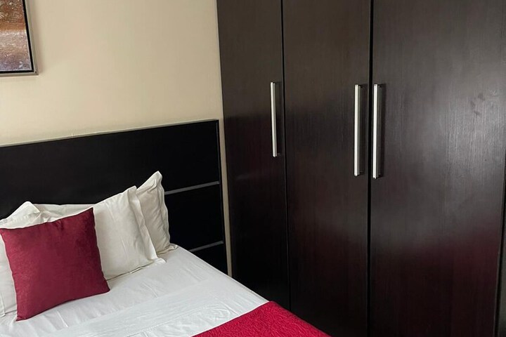 Room 9 of 43