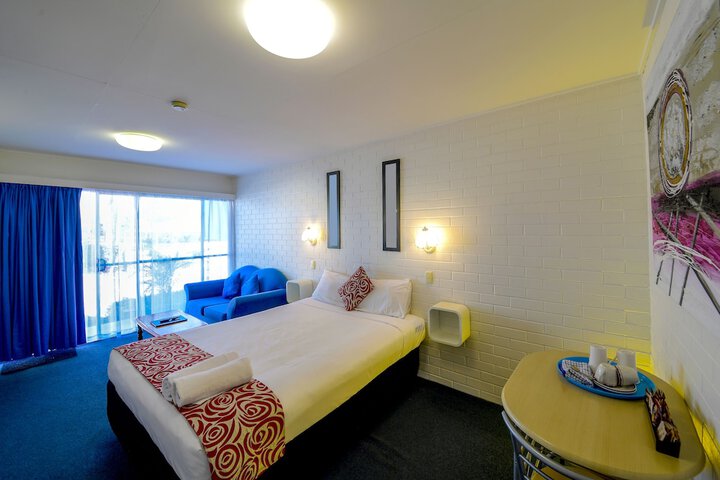 Room 11 of 53