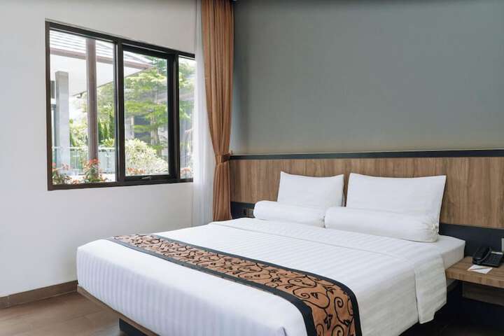 Room 15 of 120