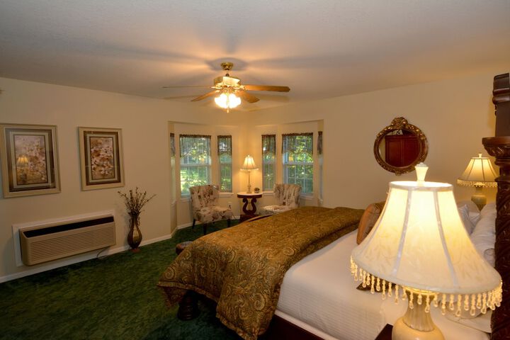 Room 12 of 41