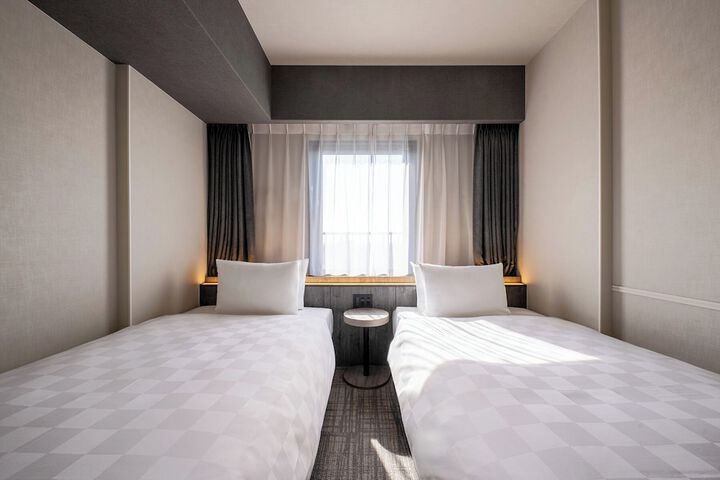 Room 25 of 46