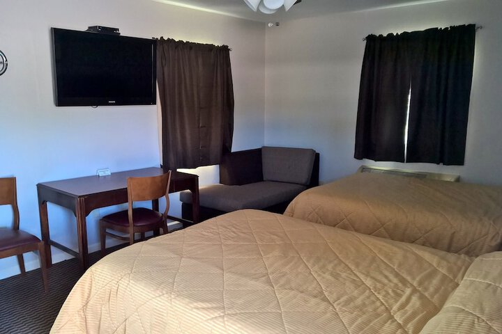 Room 3 of 12