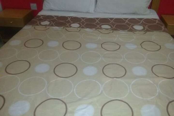 Room 10 of 41