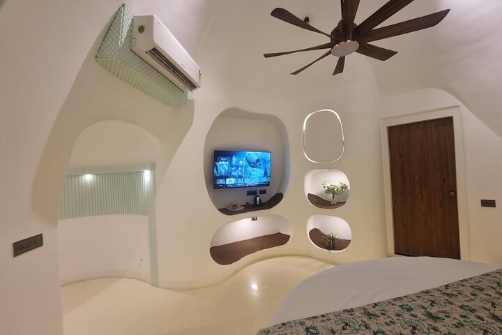 Room 9 of 95