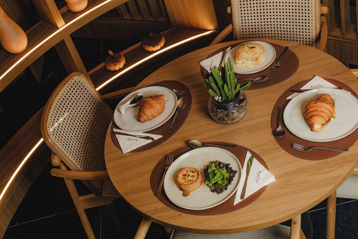 Breakfast/Coffee Service 138 of 157