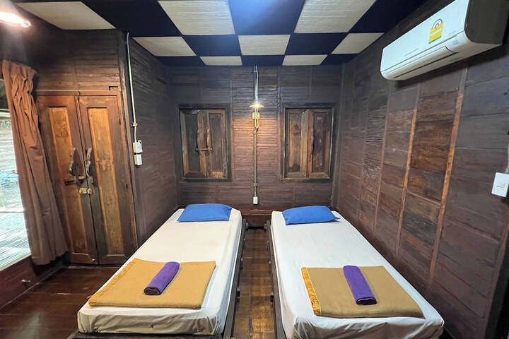 Room 28 of 89