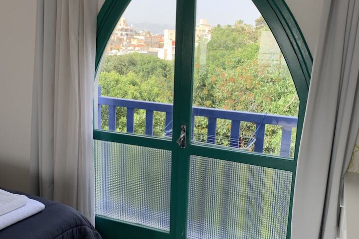 Room 16 of 35