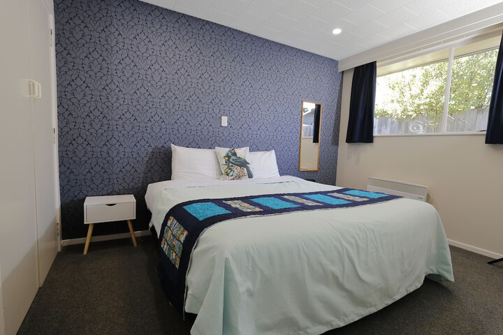 Room 13 of 74