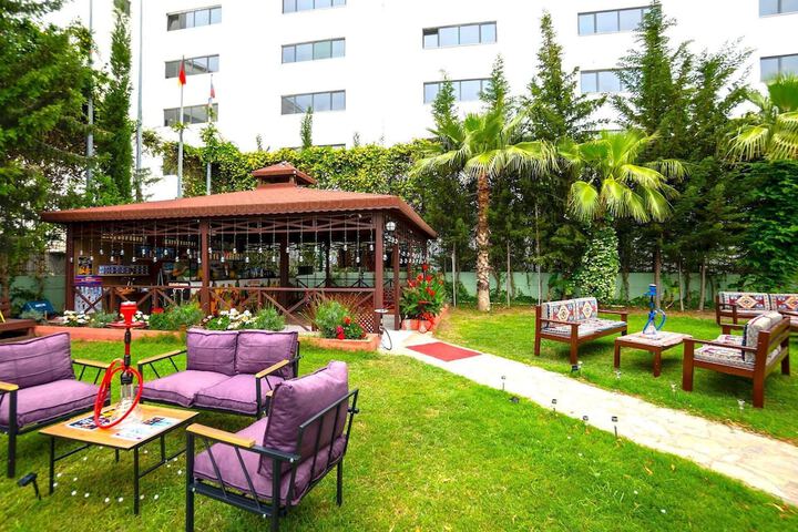 Hotel Exterior 142 of 172