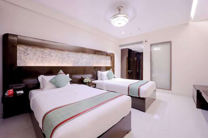Room 14 of 42
