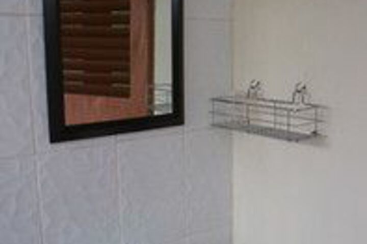 Room 6 of 36