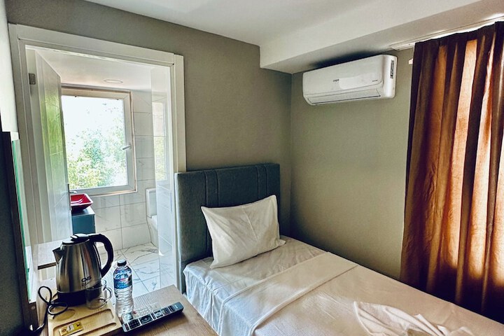 Room 20 of 32
