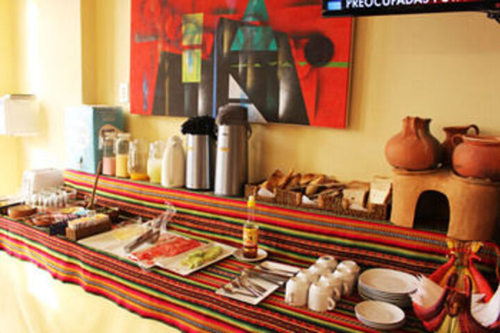 Breakfast/Coffee Service 7 of 34