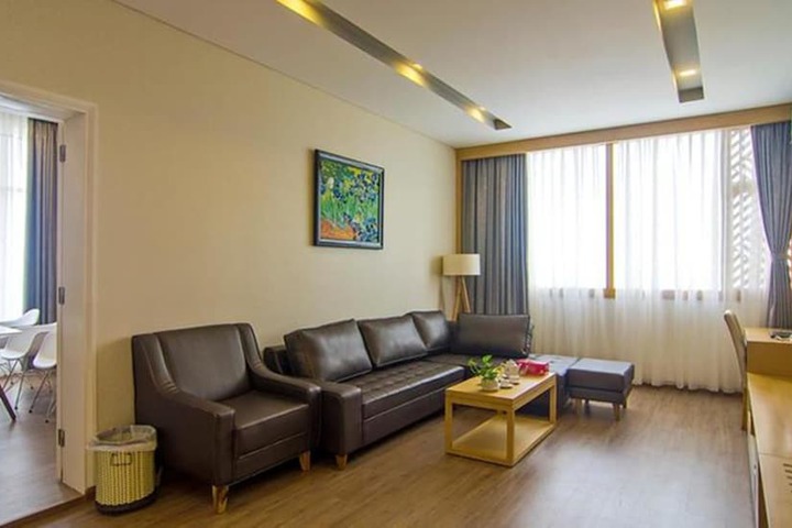 Room 16 of 37