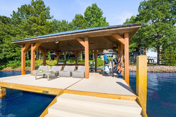 Property Grounds 99 of 152