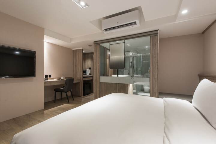 Room 29 of 145