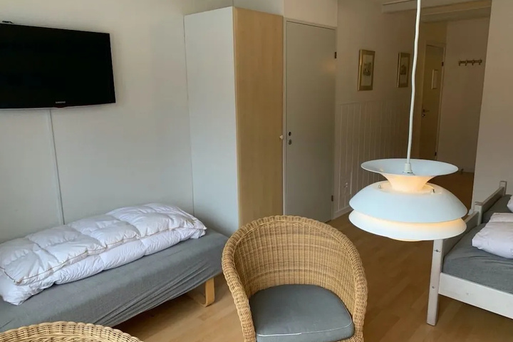 Room 5 of 13