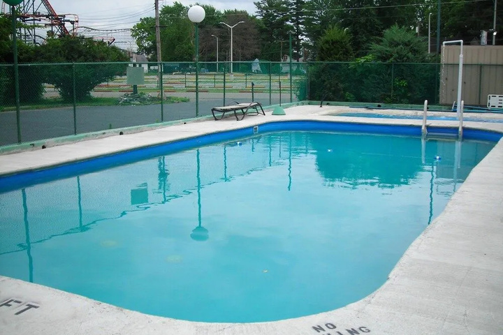 Pool 12 of 19