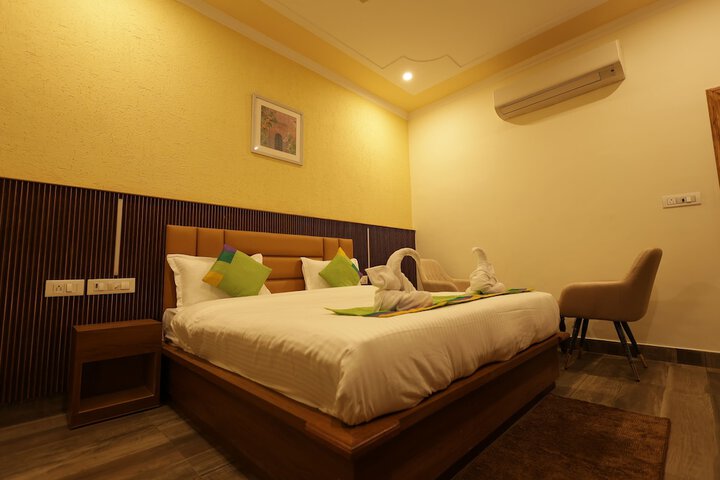 Room 14 of 23