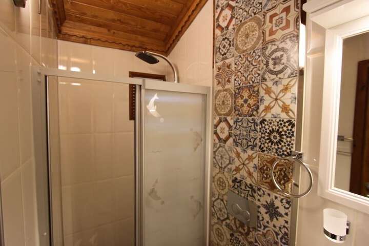Room 84 of 130