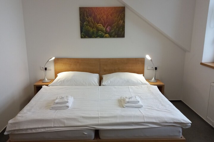 Room 2 of 7