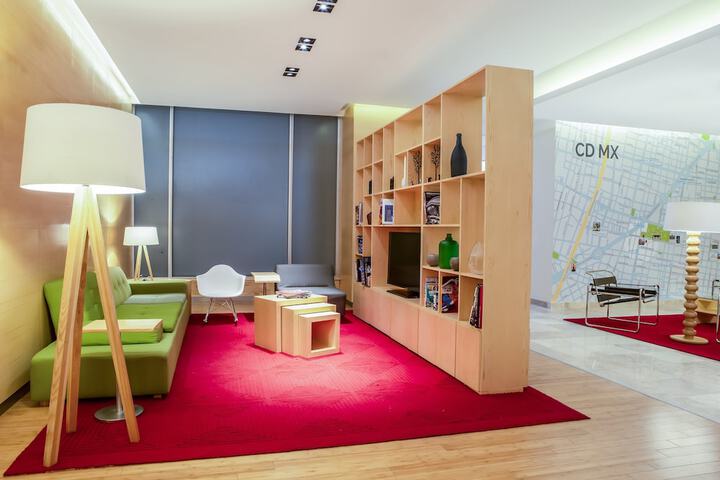 Entrance & Lobby