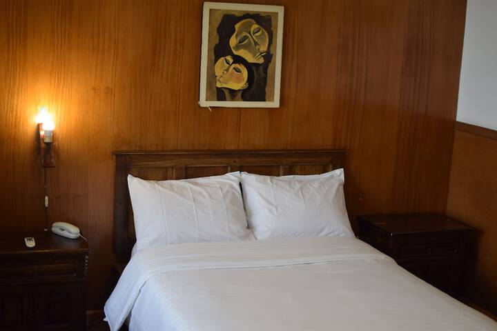 Room 30 of 77