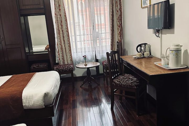 Room 21 of 93