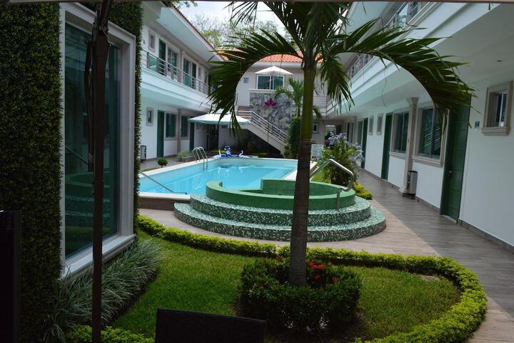 Pool 26 of 36