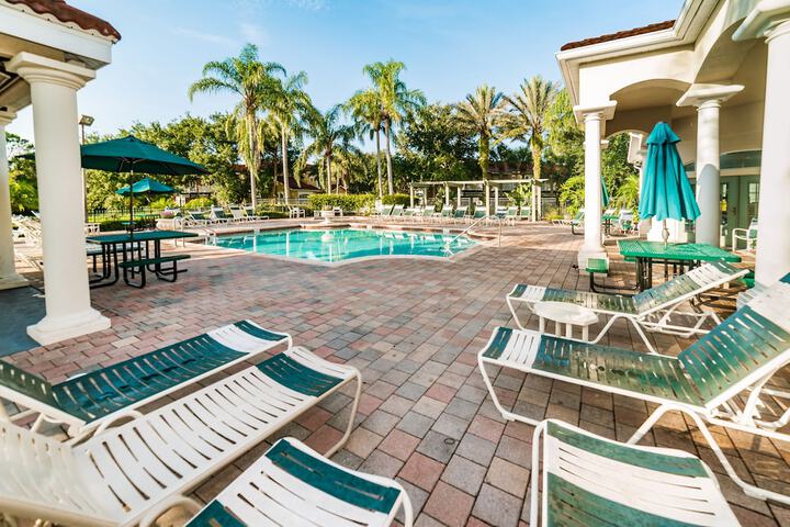 Sundeck 20 of 21