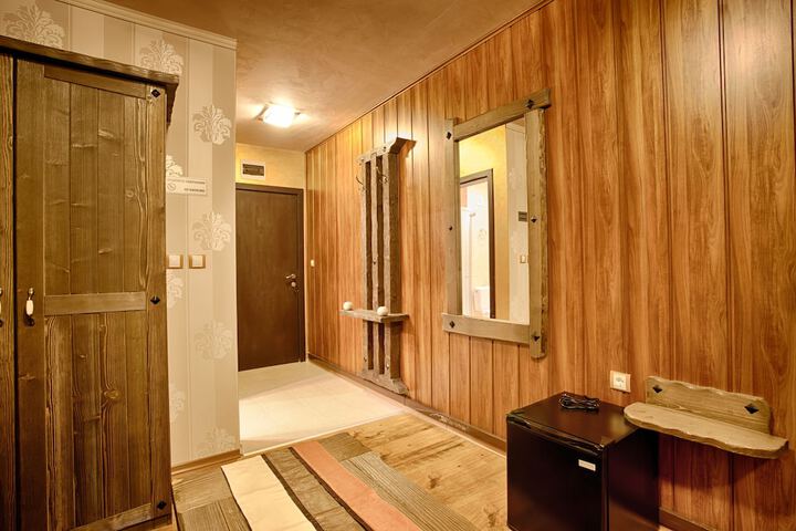 Room 5 of 34