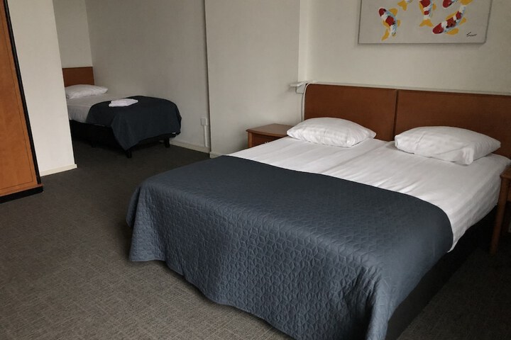 Room 11 of 51