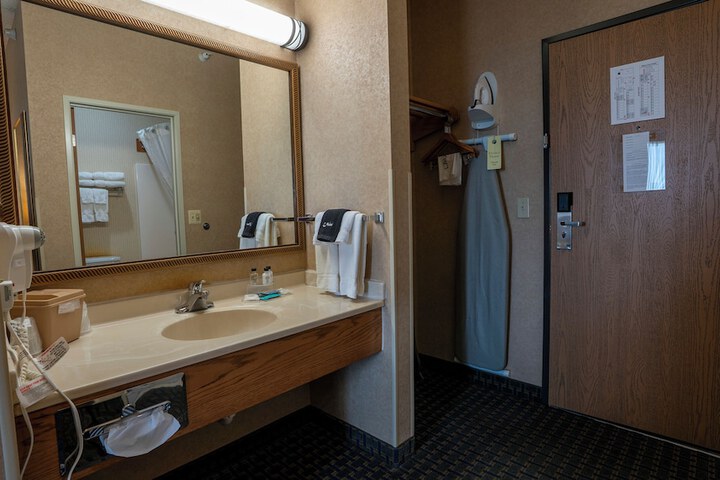 Room 34 of 56