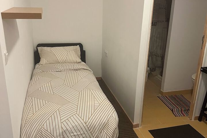 Room 17 of 51