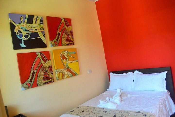 Room 3 of 43