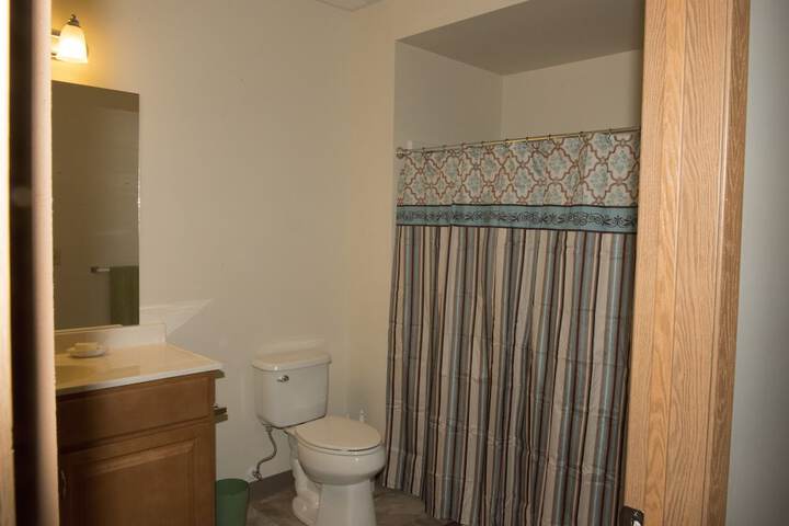 Room 4 of 4