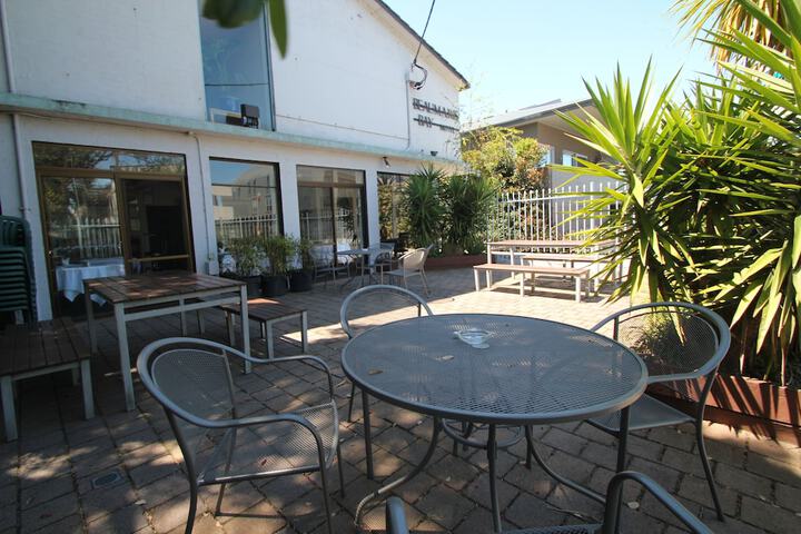 Food court