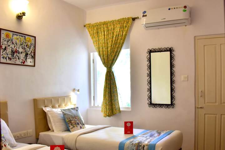 Room 28 of 44