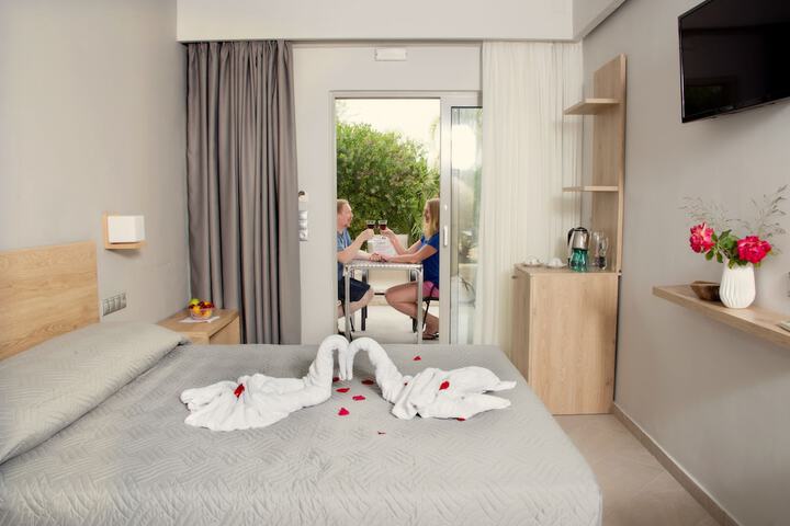Room 8 of 45