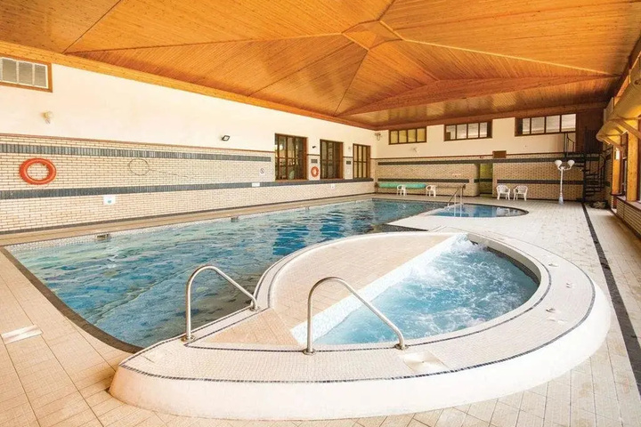 Pool 7 of 12