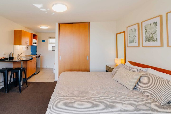 Room 15 of 90