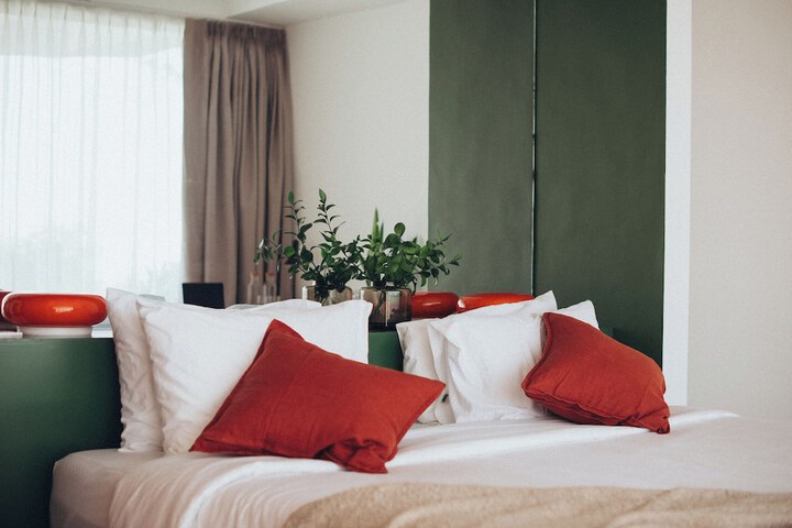 Room 4 of 32